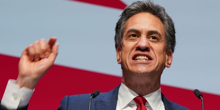 Ed Miliband 'to hit Brits with £100 boiler tax' in new heat pumps plot | Politics | News