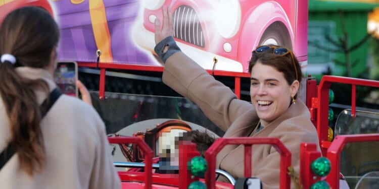 Eugenie shrugs off Andrew's latest eviction drama with family trip | Royal | News