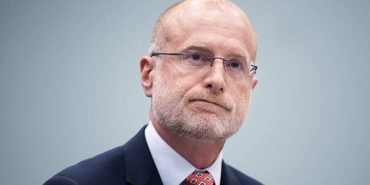 Ex-FCC Officials Claim Carr’s ‘News Distortion’ Crackdown Threatens Free Speech