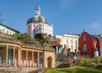 'Frozen in time' UK village where a 'masterpiece' series with 100% score was filmed | UK | News