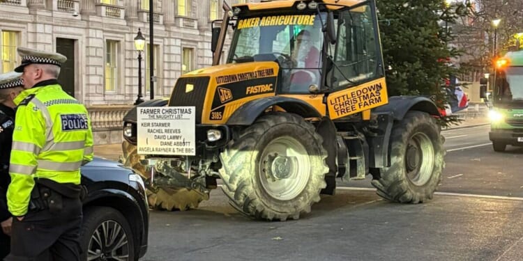 Furious farmers defy tractor ban as they descend on Westminster | Politics | News
