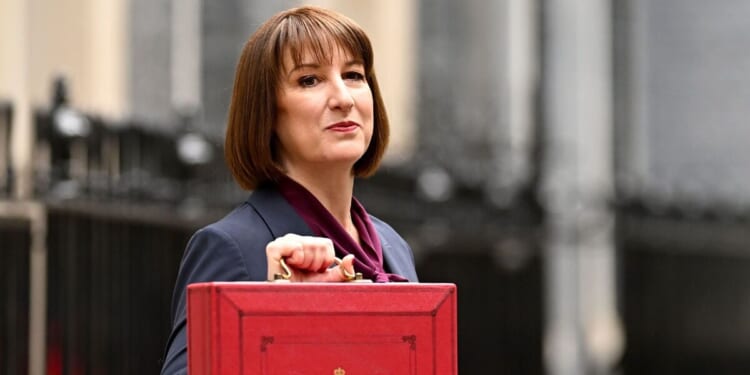 Fury as Rachel Reeves plots to slam Brits with £518m UK ‘holiday tax’ | Politics | News