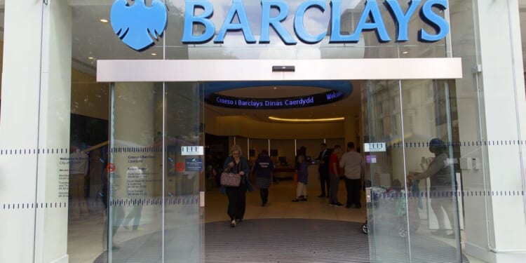 Fury as major bank closes on UK high street and kebab shop opens in its place | UK | News