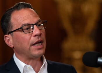 Gov. Shapiro Claims Voters Are Tired of Trump's ‘Extremism’