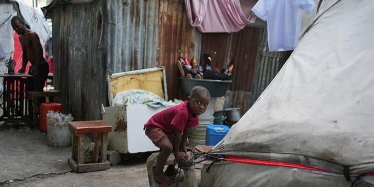 Haitians flee homes amid violence