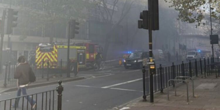 Holborn fire LIVE: 'Massive smoke clouds' engulf central London as firefighters swarm area | UK | News