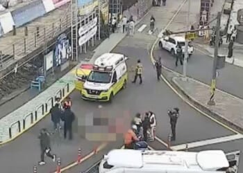 Horror as at least two people die as 'van crashes into crowd' in popular tourist hotspot | World | News