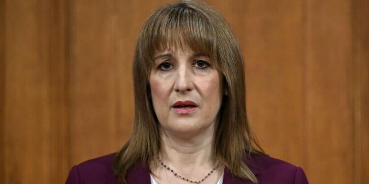 Humiliation for Rachel Reeves as the UK borrows more than ever | Politics | News