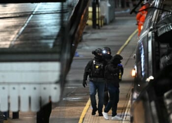Huntingdon train stabbing suspect 'tried to kill at another station' | UK | News