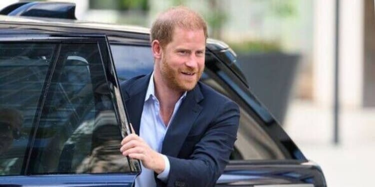 King Charles and Prince William secretly make room for Harry's return | UK | News