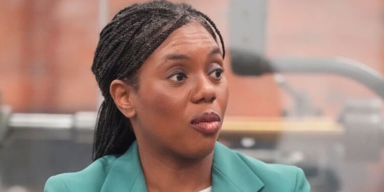 Labour's plan to overhaul employment rights could end Christmas workin | Politics | News