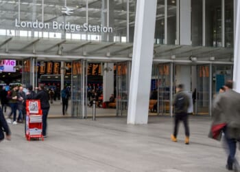 London Bridge station LIVE: 'Platforms evacuated' by police after 'incident' | UK | News