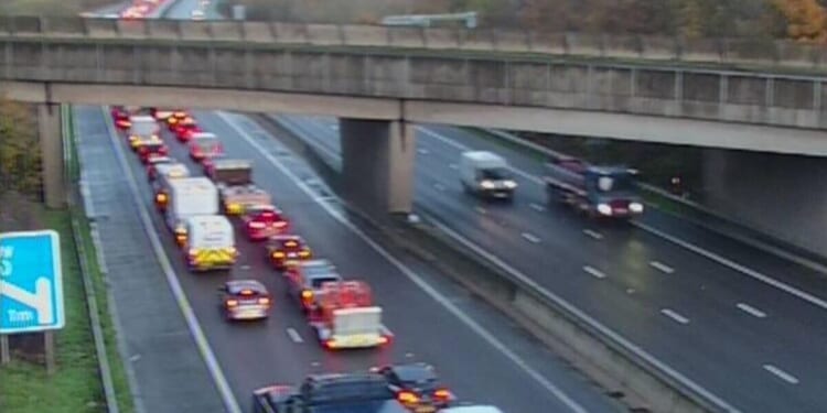 M1 traffic LIVE: Chaos on motorway as crash sparks 'severe' delays and hours-long closure | UK | News