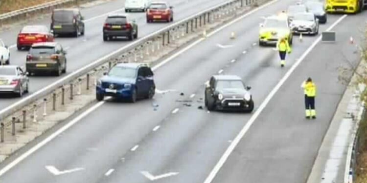 M11 traffic LIVE: Chaos on major motorway as crash sparks 50-minute delays | UK | News