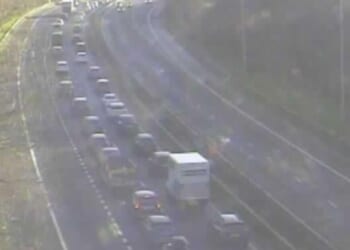 M4 traffic LIVE: Chaos near major UK airport as crash brings traffic at standstill | UK | News