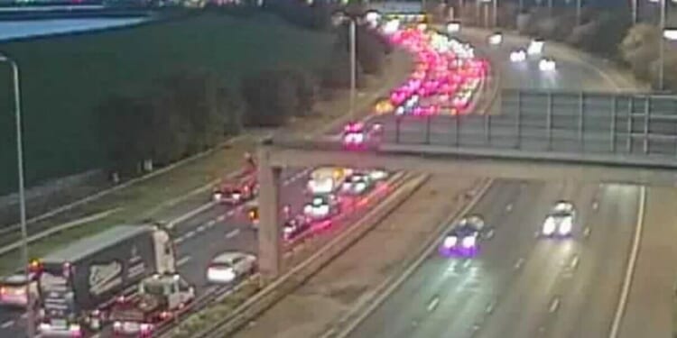 M60 traffic LIVE: Vehicle overturns in huge crash as all traffic stopped | UK | News