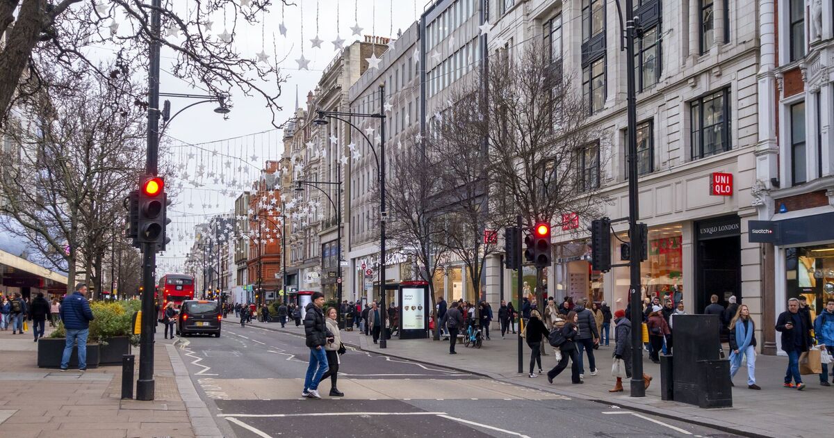 Major high street chain forced to axe jobs after suffering huge losses | UK | News