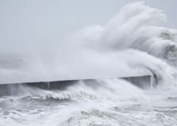 Met Office issues 24-hour amber weather warning - 'Danger to life' | Weather | News