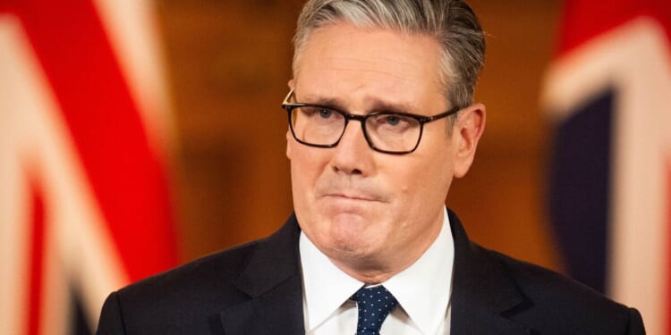 More Labour chaos as 4 rebel MPs have whip restored | Politics | News