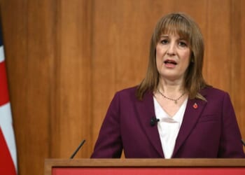 Nightmare for Rachel Reeves as 1 in 8 business chiefs set to leave UK over tax burden | Politics | News