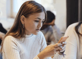 Online safety ‘getting worse’ for young women and girls, warns former UK cyber security chief