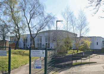 Primary school cancels Christmas play after backlash to Syrian refugee storyline