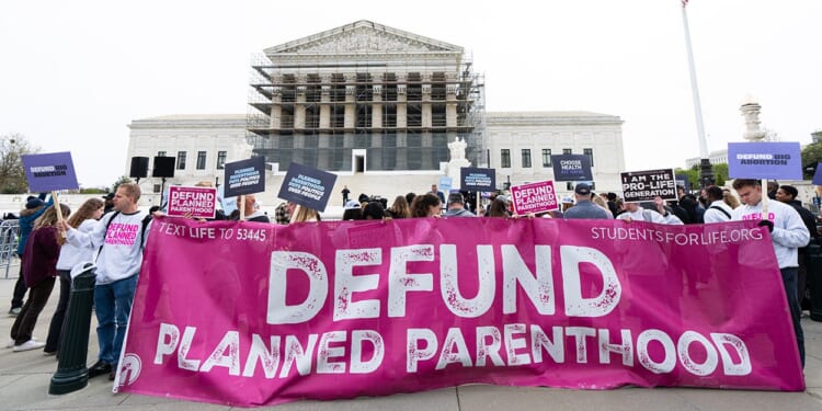 Pro-Lifers to Stop Planned Parenthood From Regaining Funding