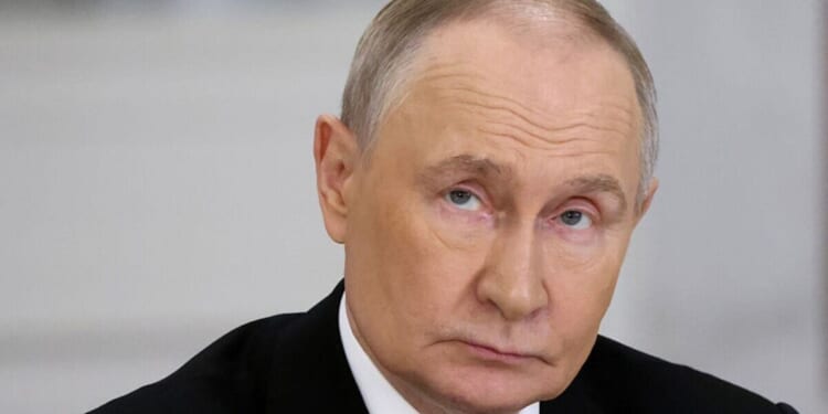 Putin humiliated as Russia can't pay army and defence industry faces collapse | World | News