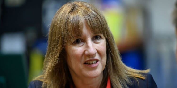 Rachel Reeves humiliated as Labour's main donor turns on her | Politics | News