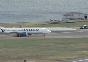 Ronald Reagan Airport LIVE: Flights grounded due to 'bomb threat' as cops flood runway | World | News