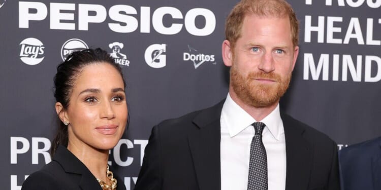 Royal Family LIVE: Meghan makes Hollywood move leaving Harry 'fed up' | Royal | News