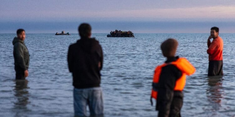 Rwanda scheme deterred more migrants than Starmer's 'one in, one out' deal | UK | News