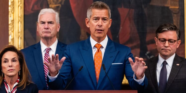 Sec. Duffy Blasts Dems for Refusing to Pay Air Traffic Controllers as Flights Canceled