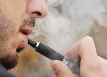 Shop owners selling illegal vapes set to face jail and £10k fine in fresh crackdown