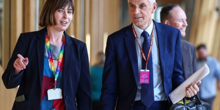 Tim Davie resignation is the BBC's 'last chance' or millions will stop fee | Politics | News