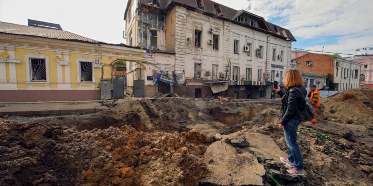 Trump pressures Ukraine to sign new peace deal