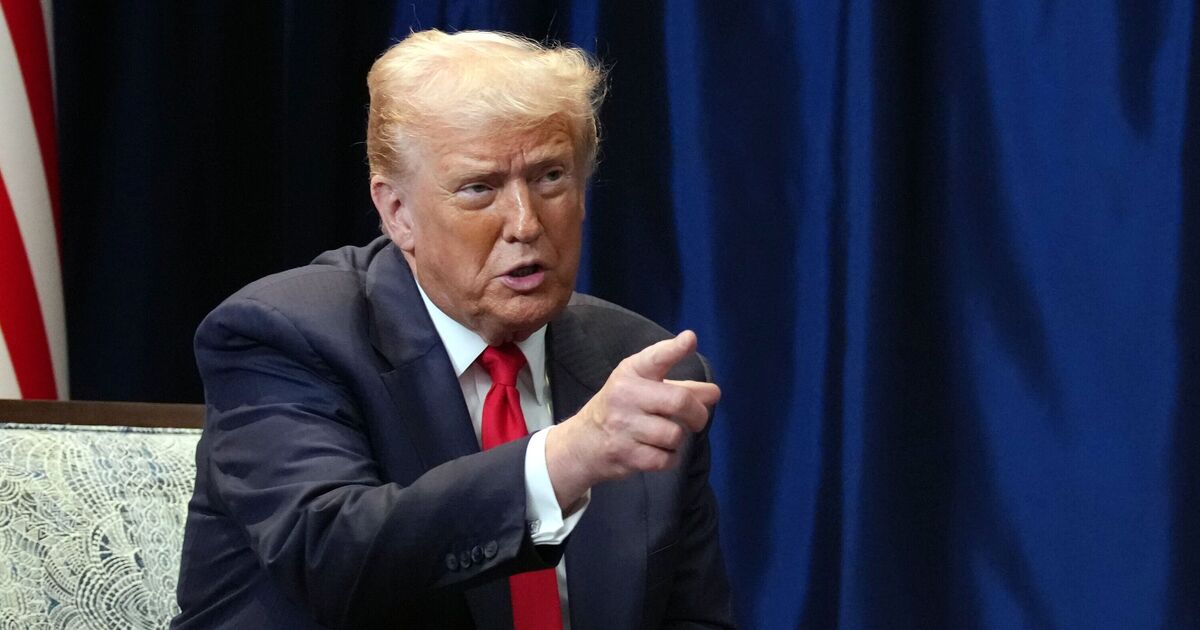 Trump threatens to go into Nigeria 'guns‑a‑blazing' to wipe out 'terrorists' | US | News