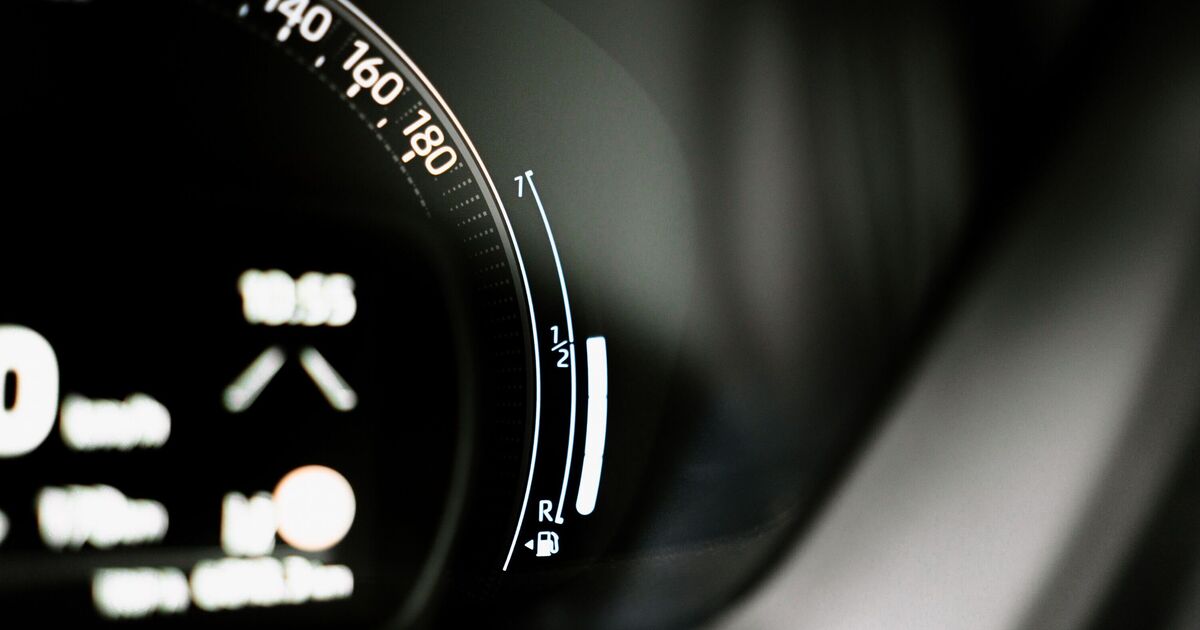 UK drivers told to never ignore these 'critical' dashboard lights