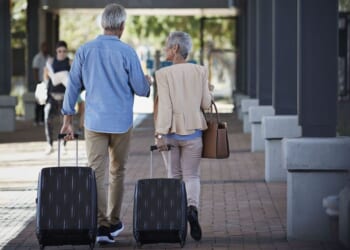 UK travel agent goes into liquidation as holidaymakers issued message | UK | News