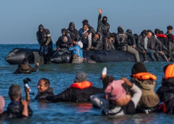 UK warned it is on brink of new migrant crisis | World | News