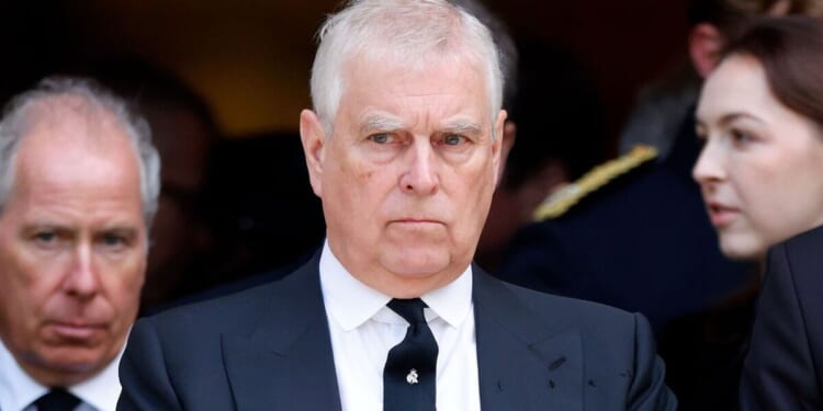 US lawmakers call for a reckoning for Andrew and praise King Charles | UK | News