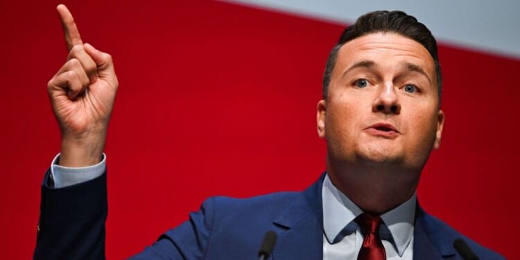 Wes Streeting denies plot to oust Starmer as Labour civil war explodes | UK | News