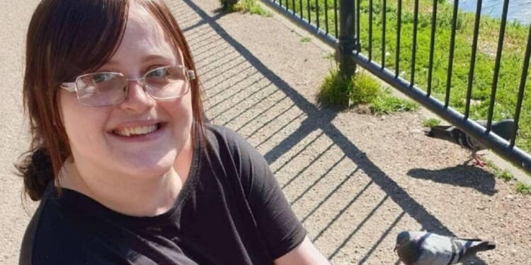 Woman 'told she had IBS' now facing death aged 30