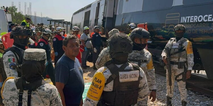 13 killed and 98 injured as passenger train derails | World | News