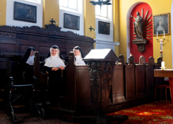 Church lets defiant nuns remain, but demands social media silence