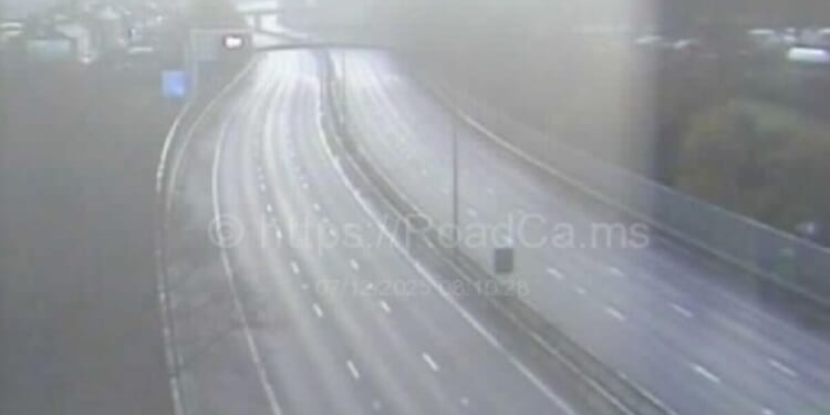 M621 LIVE: Major motorway shut in both directions after 'police incident'