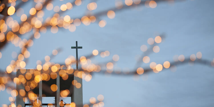 Churchgoers gift more money, food at Christmastime: study