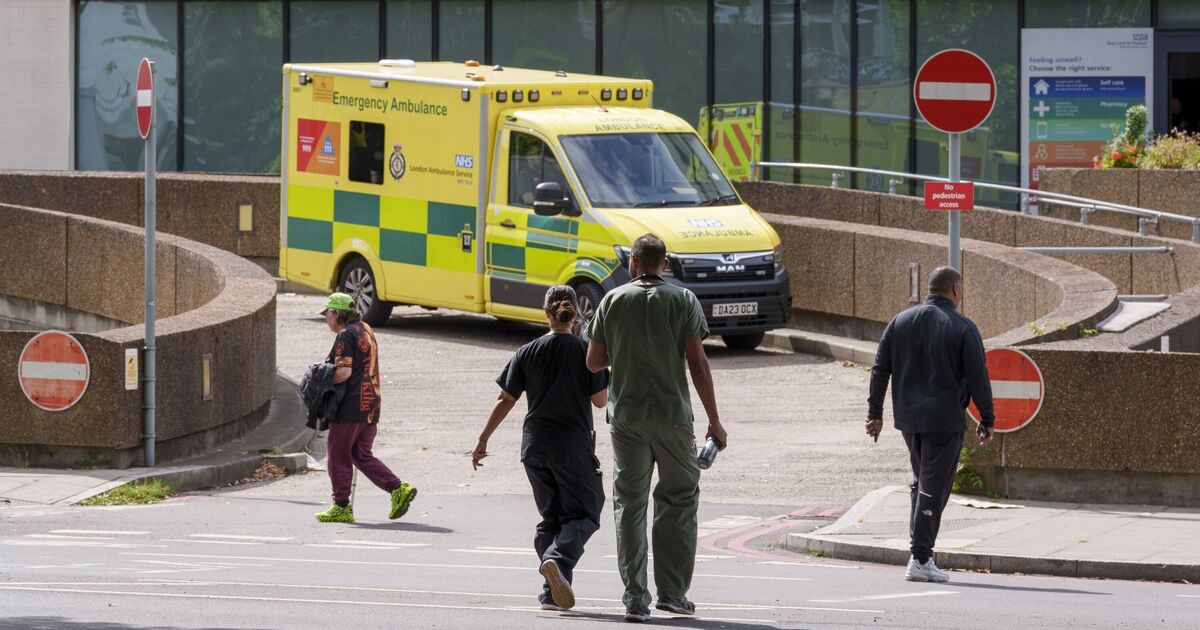 Superflu LIVE: NHS on the brink as people urged to wear masks over flu 'tidal wave'