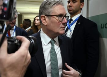 Keir Starmer sends two top allies to EU in last-ditch bid to 'fix far-right problem'