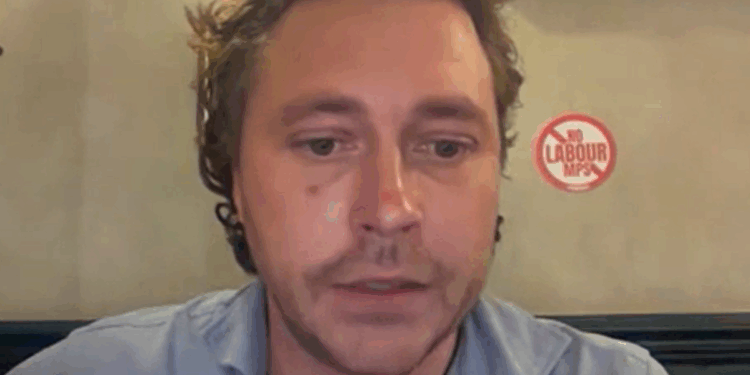 Budget: Pub landlord declares 'enough is enough' as he wages war against Labour Budget